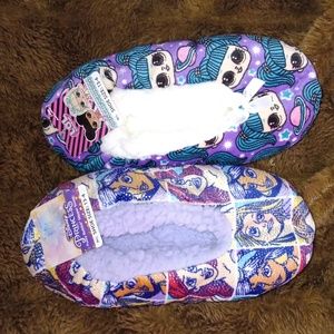 Fuzzy slipper socks lot